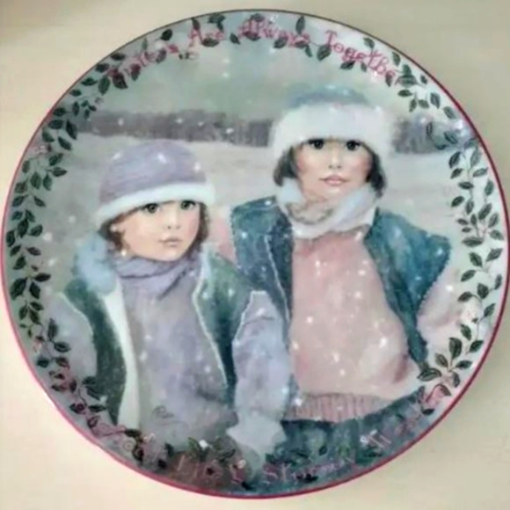 + KINDRED MOMENTS Always Together Sisters Plate